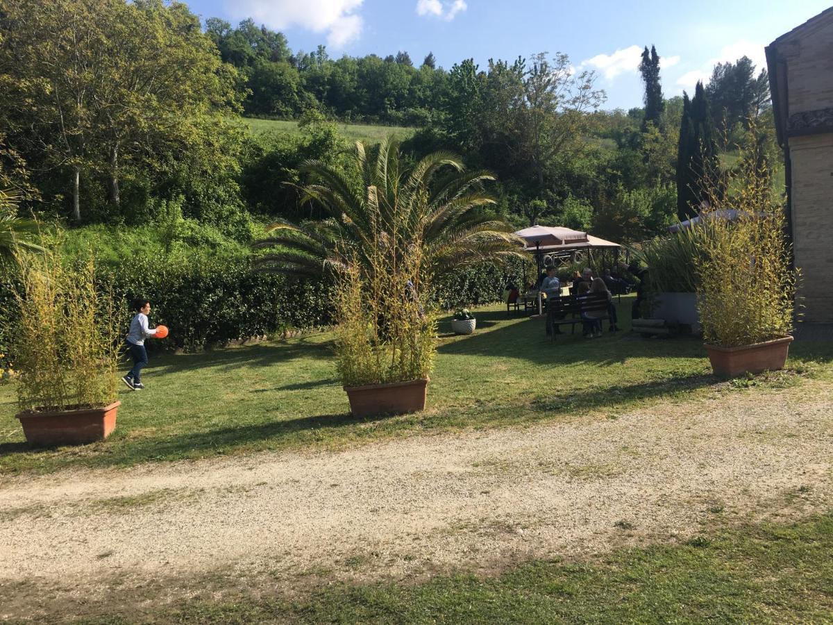 Affitta Camere Il Pettirosso Fermo Buitenkant foto