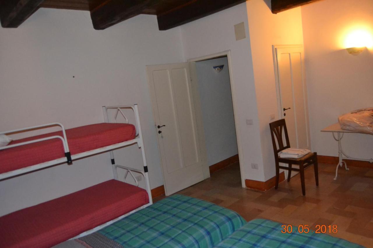 Affitta Camere Il Pettirosso Fermo Buitenkant foto